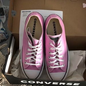 Pink platform converse